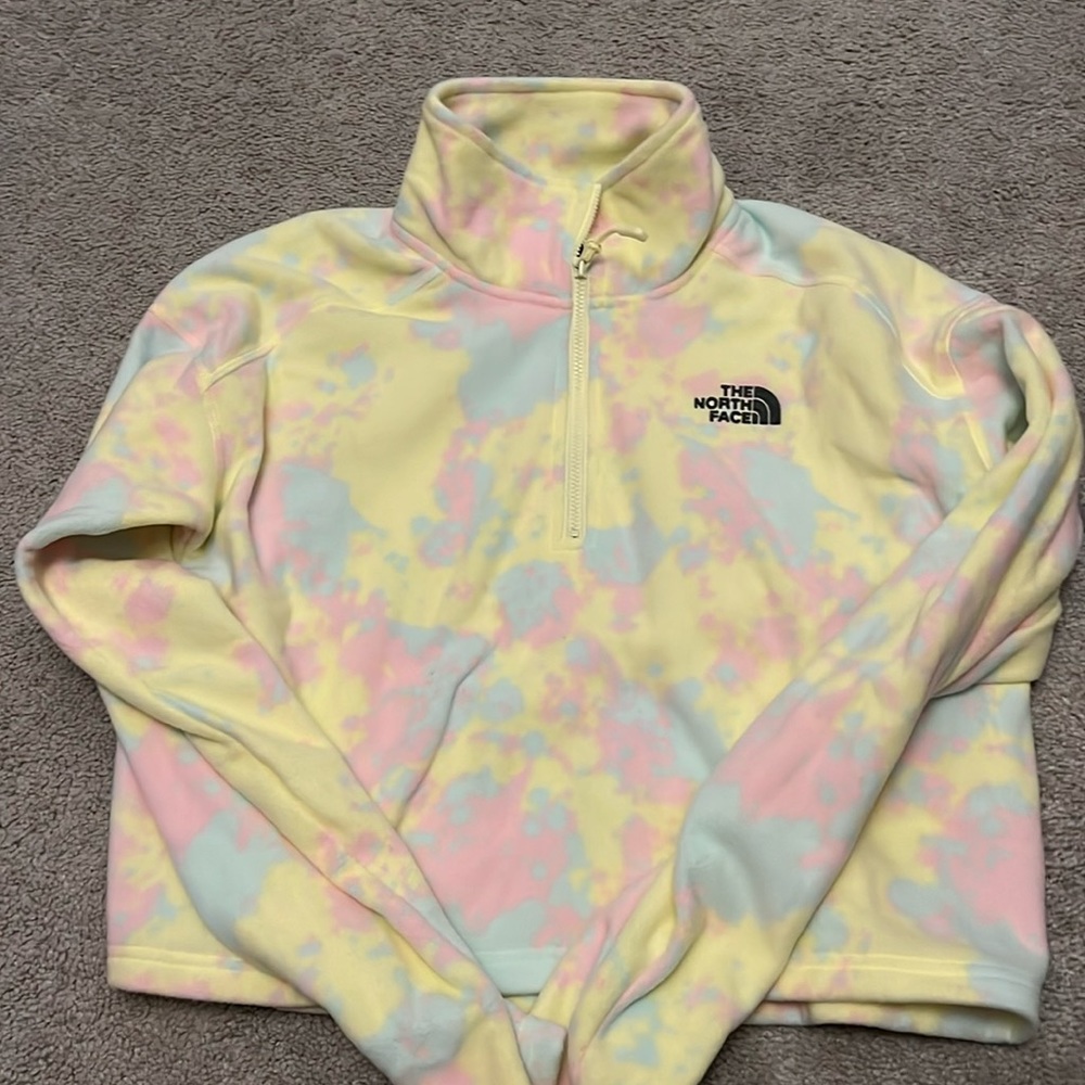 Women Northface Cropped Fleece size medium